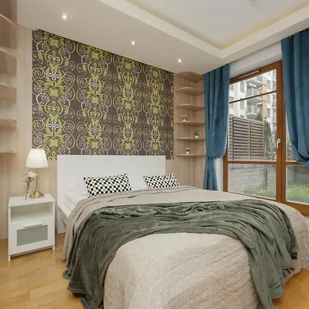 Beautiful With Spacious Terrace By Renters *
